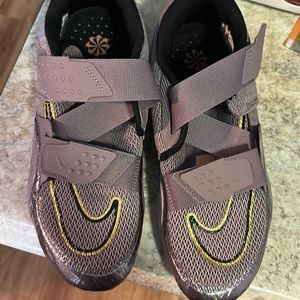 Spinning cycle shoes